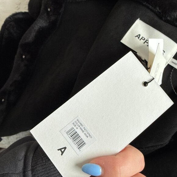 NWT Apparis Miller Short Coat Faux Fur Black Sz Medium Notch Collar Long Sleeves - Picture 4 of 12